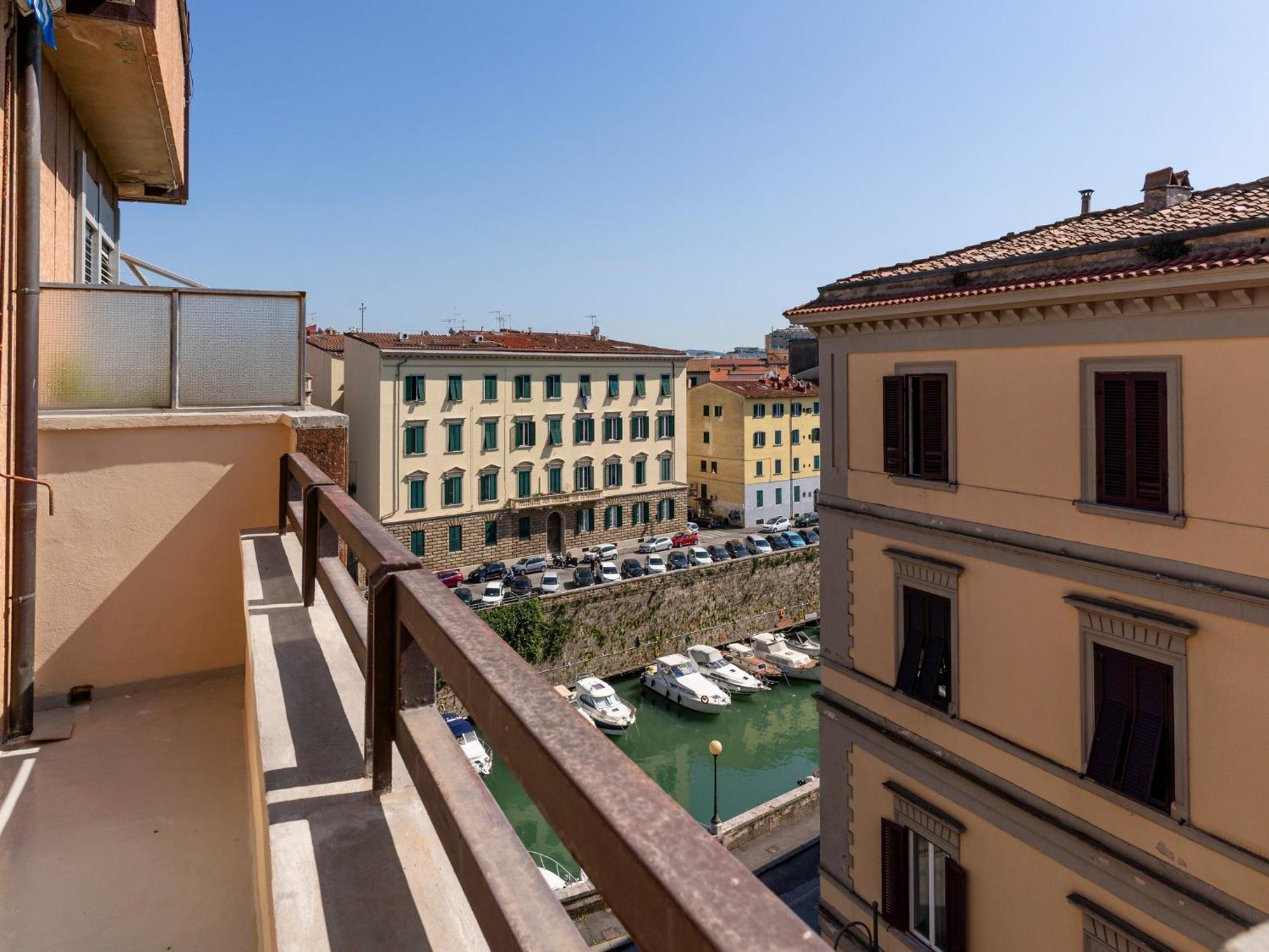 Livorno Central And Modern 2 Apts & 1 Room! Ngoại thất bức ảnh